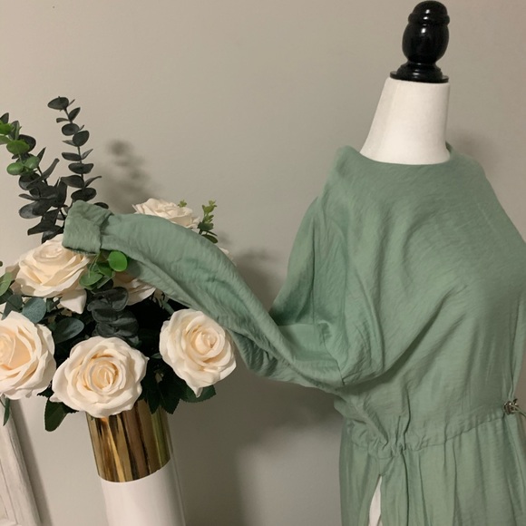 Pistachio 2 piece dress - Picture 10 of 12